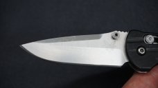 + BENCHMADE USA 903 MINI AXIS-STRYKER - G10 & PLAIN SATIN BLADE - FACTORY RECONDITIONED/DISCONTINUED