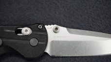 + BENCHMADE USA 903 MINI AXIS-STRYKER - G10 & PLAIN SATIN BLADE - FACTORY RECONDITIONED/DISCONTINUED