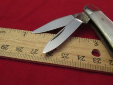Kissing Crane Pearl Swell Center Whittler 