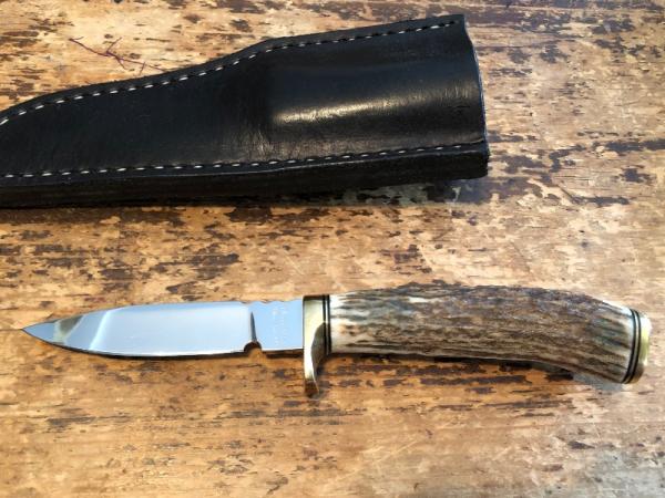 Marty Beets buck handled practical knive
