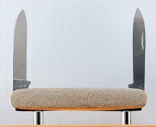 Case 2-Blade 3 1/8" Long Pen Knife In Excellent Condition With Stainless Steel Covers (960)