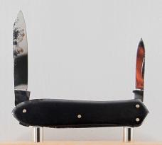 A. Kastor & Brothers 3-Blade 3" Long Pen Knife In Excellent Condition With Metal Covers (973)