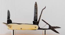 Hall 4-Blade 2" Long Multitool Knife In Very Good Condition With Ivory Covers (984)