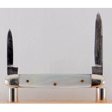 J. Dunlap 2-Blade 2 1/4" Long Pen Knife In Excellent Condition With Mother of Pearl Covers (992)