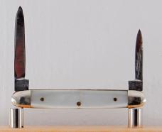 J. Dunlap 2-Blade 2 1/4" Long Pen Knife In Excellent Condition With Mother of Pearl Covers (992)