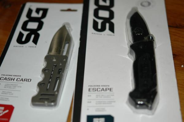 Two SOG knives New in Package - Escape and Cash Card Two SOG knives New in Package - Escape and Cash Card