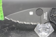 Lightly used Spyderco  Native 5 Lightweight Full Serration Black Blade 