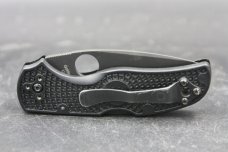 Lightly used Spyderco  Native 5 Lightweight Full Serration Black Blade 