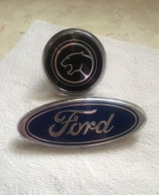 AUTO FORD EMBLEM PLUS MERCUTRY COUGAR EMBLEM