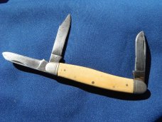 CAMILLUS KNIFE MADE IN USA 66 LONG PULL 3 BLADE STOCKMAN VINTAGE FOLDING POCKET KNIFE