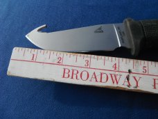 GERBER GATOR FIXED BLADE HUNTING KNIFE GUT HOOK MADE IN USA FULL TANG W/ SHEATH 