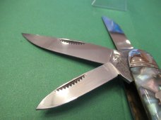 Bulldog Brand 1993 Faux Abalone 5 Blade Sowbelly