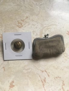 CIVIL WAR SOLDIERS CHANGE PURSE AND SMALL EAGLE UNIFORM BUTTON