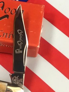 Colonel Coon (by Queen) Swell Center Whittler w/ Great Stag Handles -NOS in Orig Box