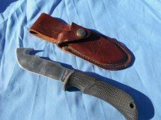 Outdoor Edge Kodi-Skinner 44quot Blade W Gut Hook Black Kraton Handle Leather Sheath Seki Japan