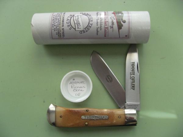 GREAT EASTERN 238212 TRAPPER PIONEER BONE