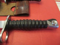 2 Bayonets 
