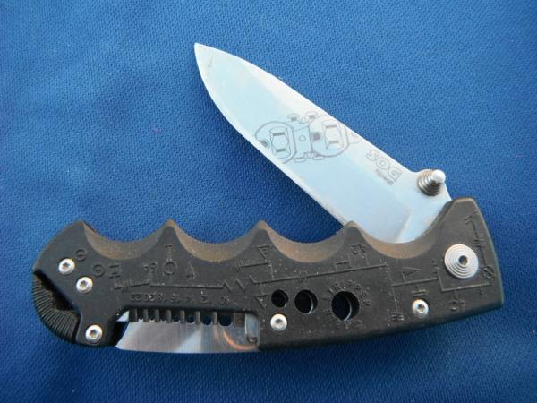 SOG EL01-CP Kilowatt Electricians Pocket Knife with Wire Stripping Multi Tool, 3.4 Inch AUS-8 Blade SOG EL01-CP Kilowatt Electricians Pocket Knife with Wire Stripping Multi Tool, 3.4 Inch AUS-8 Blade