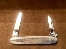 Three gentleman’s knives. Free shipping 