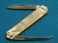 VINTAGE SMALL UNMARKED EQUAL END LOBSTER PEN FOLDING POCKET  JACK KNIFE KNIVES OLD
