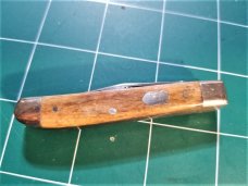 Bulldog Brand Knife  Giraffe Bone 