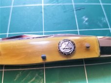 CANAL STREET MUSKRAT 2009 NKCA CLUB KNIFE 245 OF 485 BUTTERSCOTH SMOOTH HORN