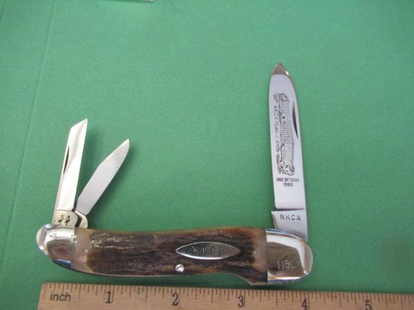 Kissing Crane  1980  Stag Humpback Whittler NKCA Museum Knife 