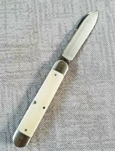 K'roo Custom Warthog Tusk Ivory Equal End, Indian River, Knife, NEW,W/ slip, 3.62" closed