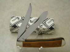 Queen Cutlery USA No. 4215 The Rawhide Series Wood Trapper Knife c.1980