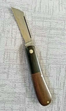 LaRock Custom Sway back Knife, Burlap Micarta, black Bolsters and Hamon, W2, 4"