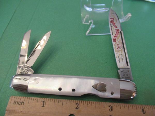 Fight'N Rooster 1995 Pearl Mid Lock Whittler  1 of 100 