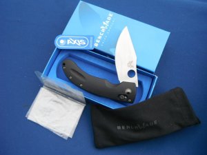 Discontinued  Benchmade Mini Onslaught plain edge folding knife Model # 746. With Box and paperwork