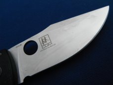 Discontinued  Benchmade Mini Onslaught plain edge folding knife Model # 746. With Box and paperwork
