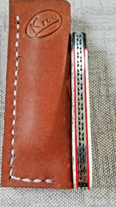 K'roo Custom Giraffe bone Slimline wharnie Knife, NEW,W/ slip, 4"giiraffe bone..dble shields