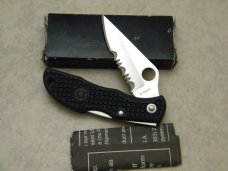 Spyderco Seki Japan LBL Serrated Black Ladybug Tactical Lockback Knife in Box