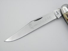 Queen Cutlery Co. #46 Fish Knife in Winterbottom Bone: 5 ” closed;