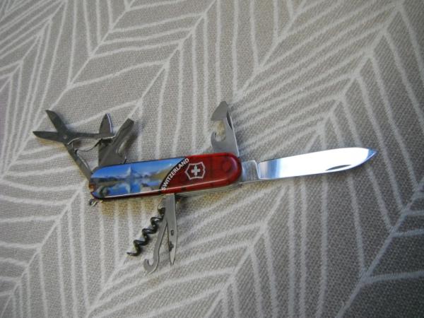 Victorinox Officer Suisse 8 Blades Custom Scales. Victorinox Officer Suisse 8 Blades Custom Scales.