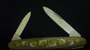 Fight'n Rooster Tiny Pen Knife White & Gold
