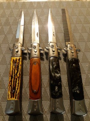 3 stilettos knives 1 comb set