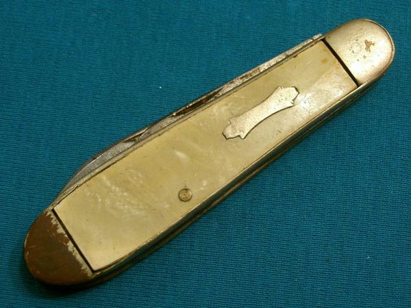 VINTAGE ROYAL BRAND SHARP CUTTER SLEEVEBOARD FOLDING POCKET PEN JACK KNIFE KNIVES OLD VINTAGE ROYAL BRAND SHARP CUTTER SLEEVEBOARD FOLDING POCKET PEN JACK KNIFE KNIVES OLD