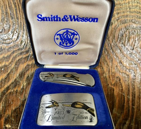 1983 Limited Edition Smith & Wesson Knife and Buckle Set with ducks