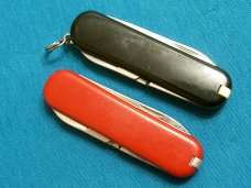 2 ESQUIRE VICTORINOX SWISS SAK CAMP UTILITY SURVIVAL FOLDING POCKET KNIFE KNIVES LOT