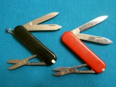 2 ESQUIRE VICTORINOX SWISS SAK CAMP UTILITY SURVIVAL FOLDING POCKET KNIFE KNIVES LOT