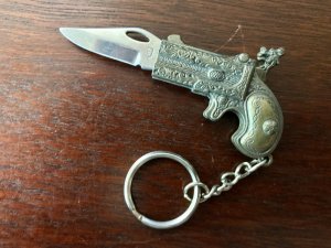 Miniature Derringer Dragon Pistol Keychain Switchblade 