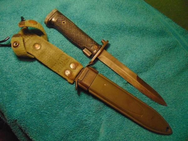 West German made plum EICKHORN Garand bayonet, Rare HAITIAN US M5A1 Us M8a1 Scabbard West German made plum EICKHORN Garand bayonet, Rare HAITIAN US M5A1 Us M8a1 Scabbard