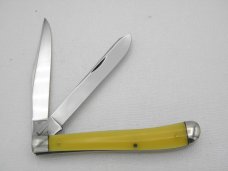 Queen Cutlery #30  Amber Handled Slim Trapper:  4 1/8” closed, 1958 - 1960, etched blade, Q STEEL ta