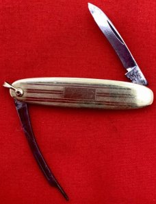 Vintage MERIDEN KNIFE Co Embossed Goldtone Lobster Pen Watch Fob Folding Pocket Knife c.1917-1932