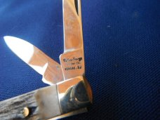  Valley Forge,  Deer Stag scales,  Mini Trapper 2 1/2" Pocket Knife, Like New