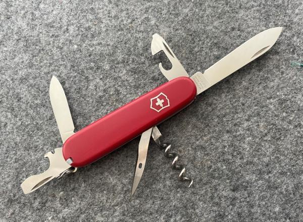 Victorinox OFFICIER SWISS Army knife. Spartan Victorinox OFFICIER SWISS Army knife. Spartan