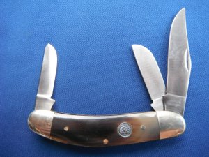 S&W / SMITH AND WESSON HAMMER FORGED POCKET KNIFE, 3 BLADE SOWBELLY, HORN SCALES